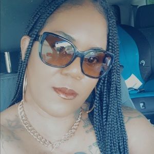 Meet your Posher, Charisma